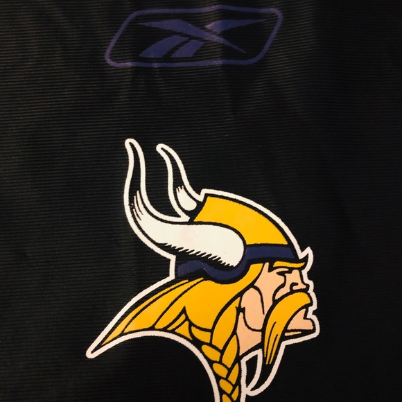 Reebok RARE #4 Brett Favre Special Edition Jersey - Picture 5 of 7